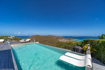 Luxury Villa Photo #3