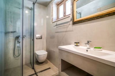 Luxury Villa Photo #18