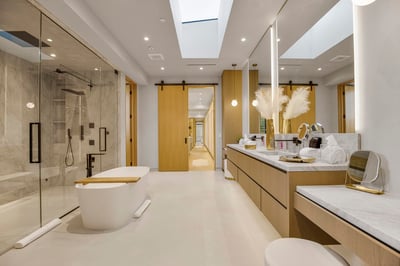 Luxury Villa Photo #35