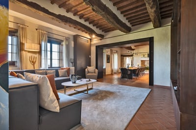 Luxury Villa Photo #15