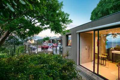Luxury Villa Photo #4
