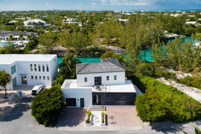 Luxury Villa Photo #21