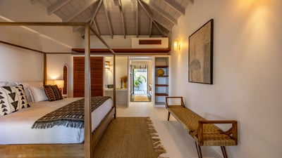 Bedroom 4: Located next to the living room, on the main level. King-size Bed, air-conditioning, ensu