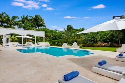Luxury Villa Photo #2
