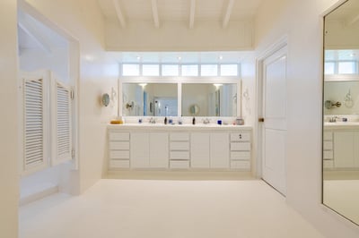 Luxury Villa Photo #35