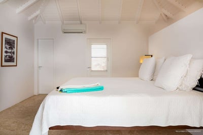 Luxury Villa Photo #31