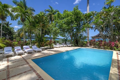Luxury Villa Photo #3