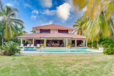 Luxury Villa Photo #2