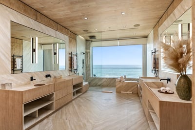 Luxury Villa Photo #37