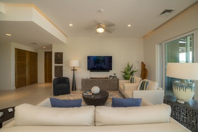 Luxury Villa Photo #26