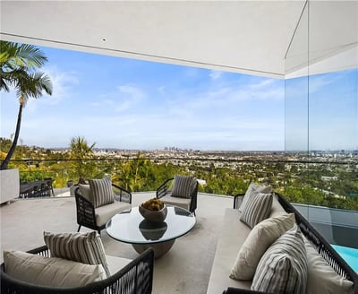 Luxury Villa Photo #15