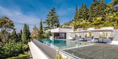 Luxury Villa Photo #7