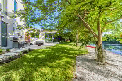 Luxury Villa Photo #9