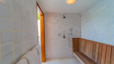 Luxury Villa Photo #34
