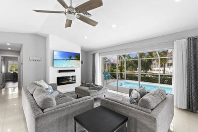 Luxury Villa Photo #12