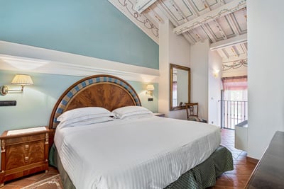 Luxury Villa Photo #30