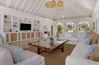 Luxury Villa Photo #16