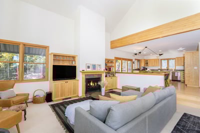 Luxury Villa Photo #3