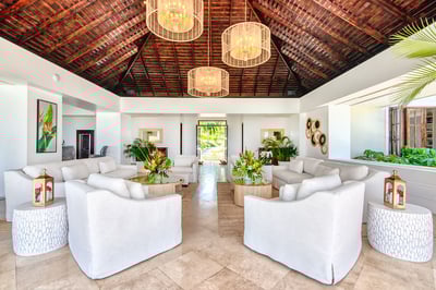 Luxury Villa Photo #13