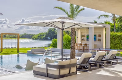 Solara – Lakefront Luxury with Gym, Sauna & Sunset