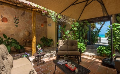 Luxury Villa Photo #9