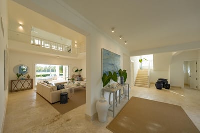Arrecife 39 - Spacious 5BR villa near beach & golf