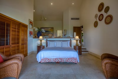 Luxury Villa Photo #33
