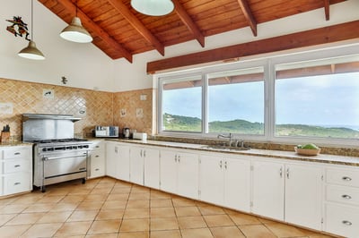 Luxury Villa Photo #9