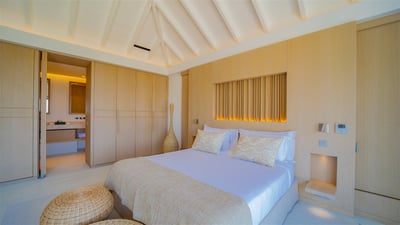 Luxury Villa Photo #41