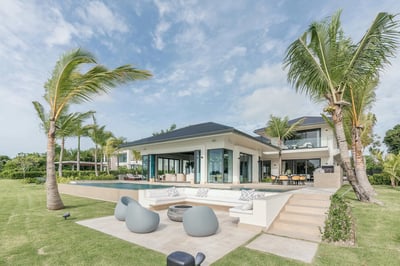 Luxury Villa Photo #10