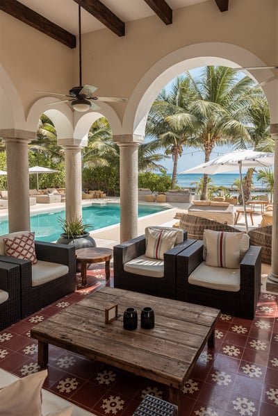 Luxury Villa Photo #6