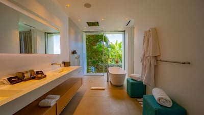 Luxury Villa Photo #64