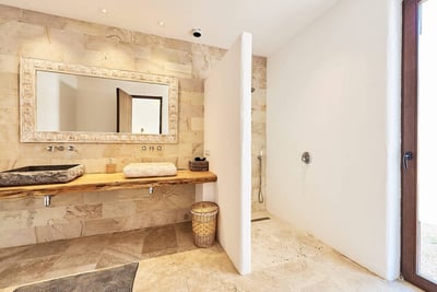 Luxury Villa Photo #28