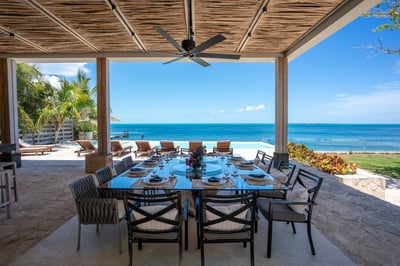 Luxury Villa Photo #18