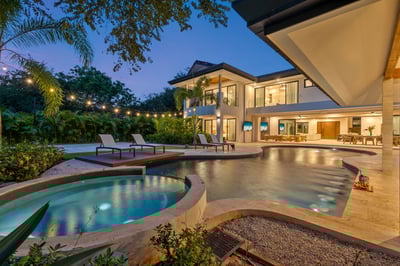 Luxury Villa Photo #2