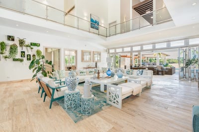 Luxury Villa Photo #19