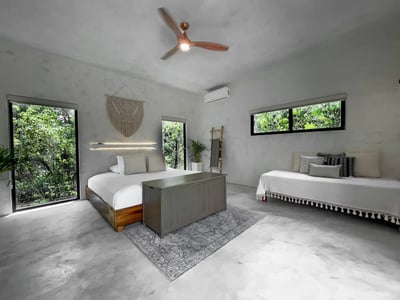 Luxury Villa Photo #22