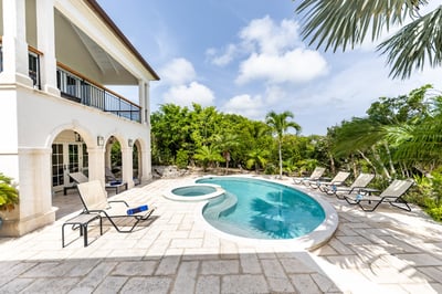 Luxury Villa Photo #2