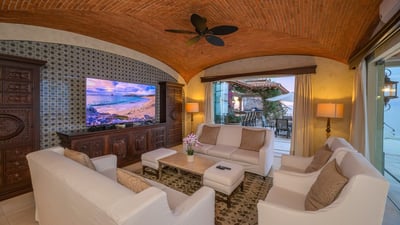 Luxury Villa Photo #20
