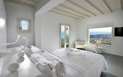 Luxury Villa Photo #37