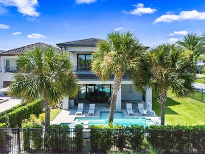Luxury Villa Photo #2