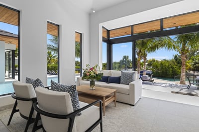 Luxury Villa Photo #30