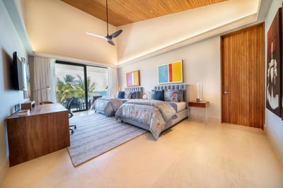 Luxury Villa Photo #42