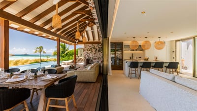 Luxury Villa Photo #27
