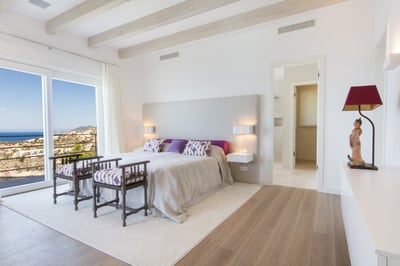 Luxury Villa Photo #33