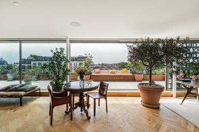Luxury Villa Photo #30