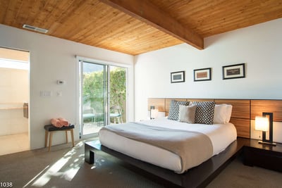 Luxury Villa Photo #23