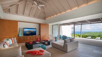 Luxury Villa Photo #6