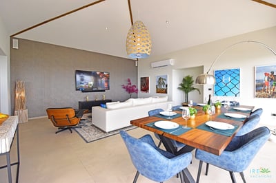 Luxury Villa Photo #15