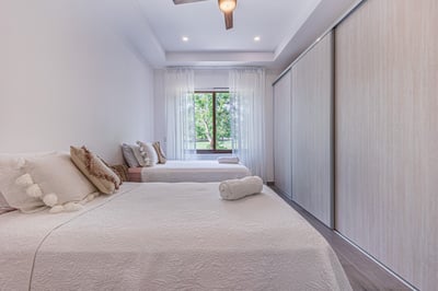 Luxury Villa Photo #56